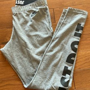 Nike Leggings New with out tags